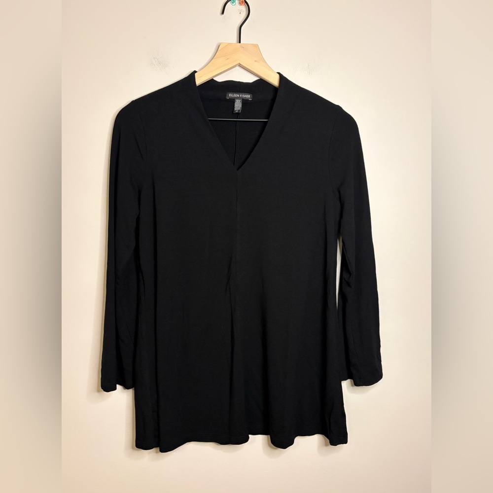 Women’s Eileen Fisher long sleeve vneck top size S